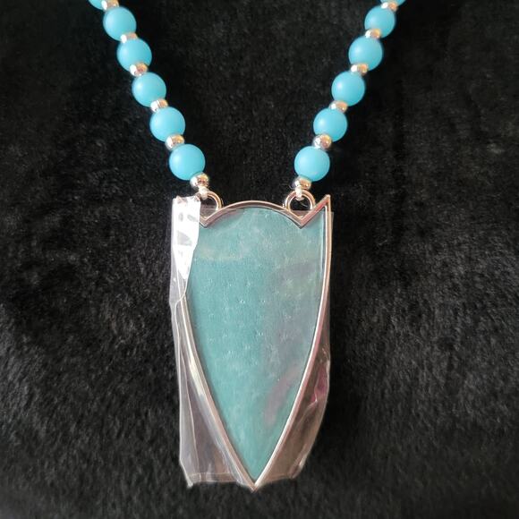 Boho Arrowhead Necklace with Turquoise Beads & Silver Accents – New in Pouch - Picture 3 of 8